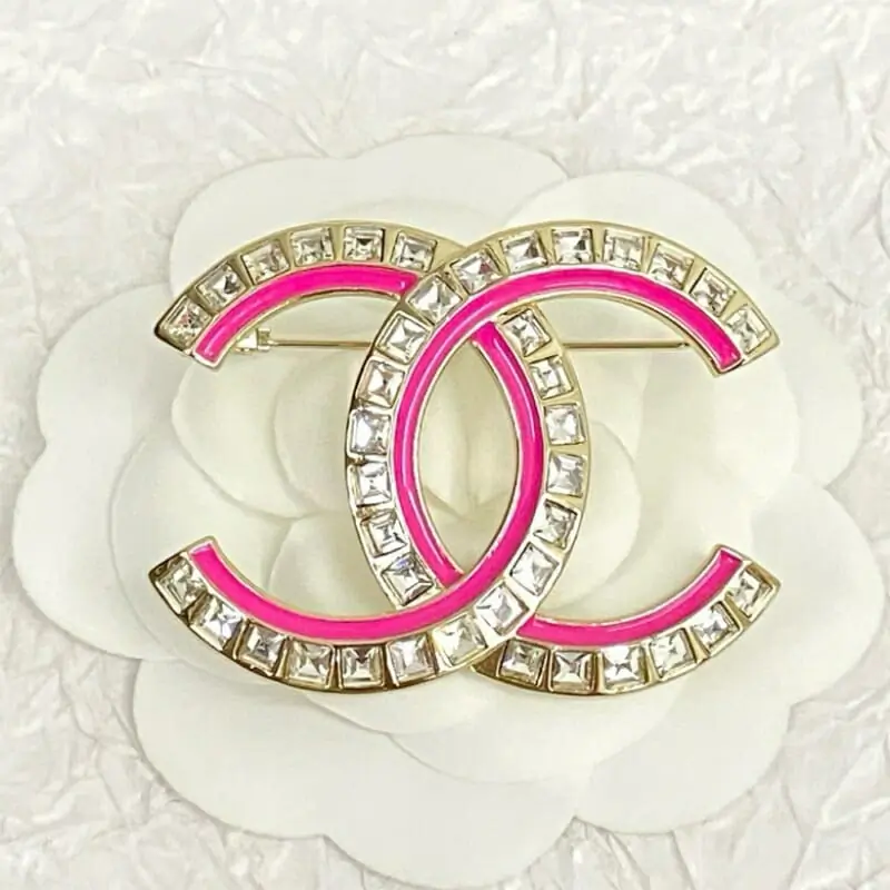 chanel brooches pour femme s_12240473